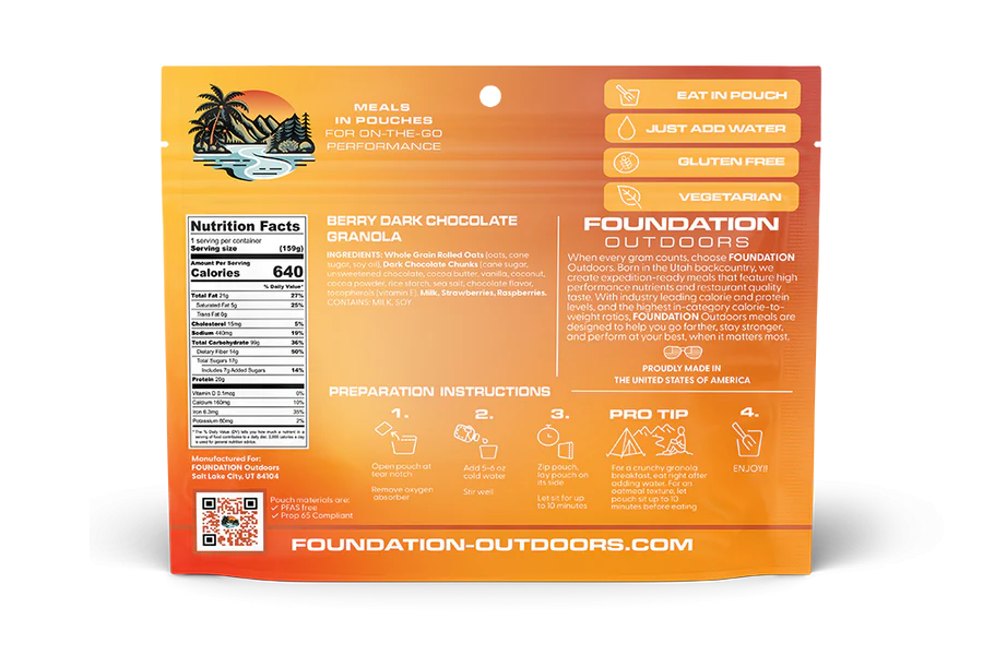 FOUNDATION Outdoors Berry Dark Chocolate Granola